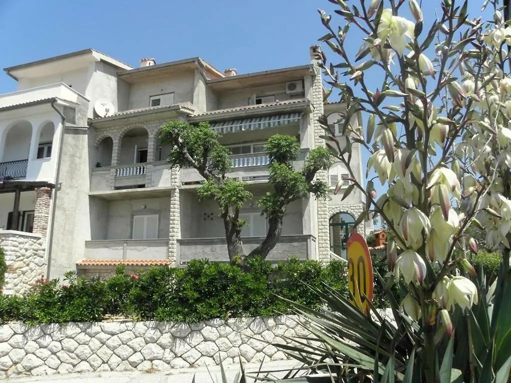 Apartment Nada Barbat na Rabu 0*,